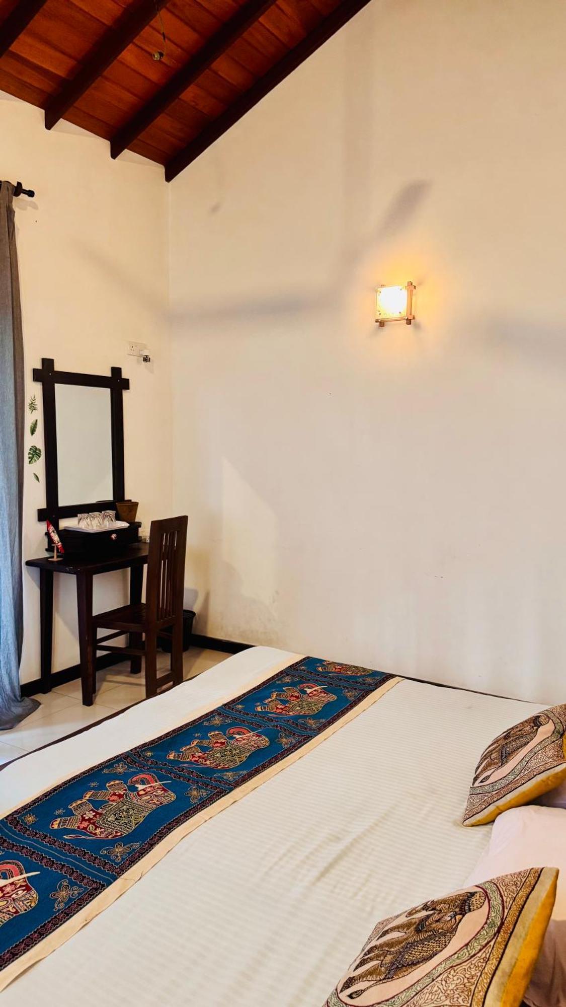 Sritaly Inn มิริสซา ภายนอก รูปภาพ